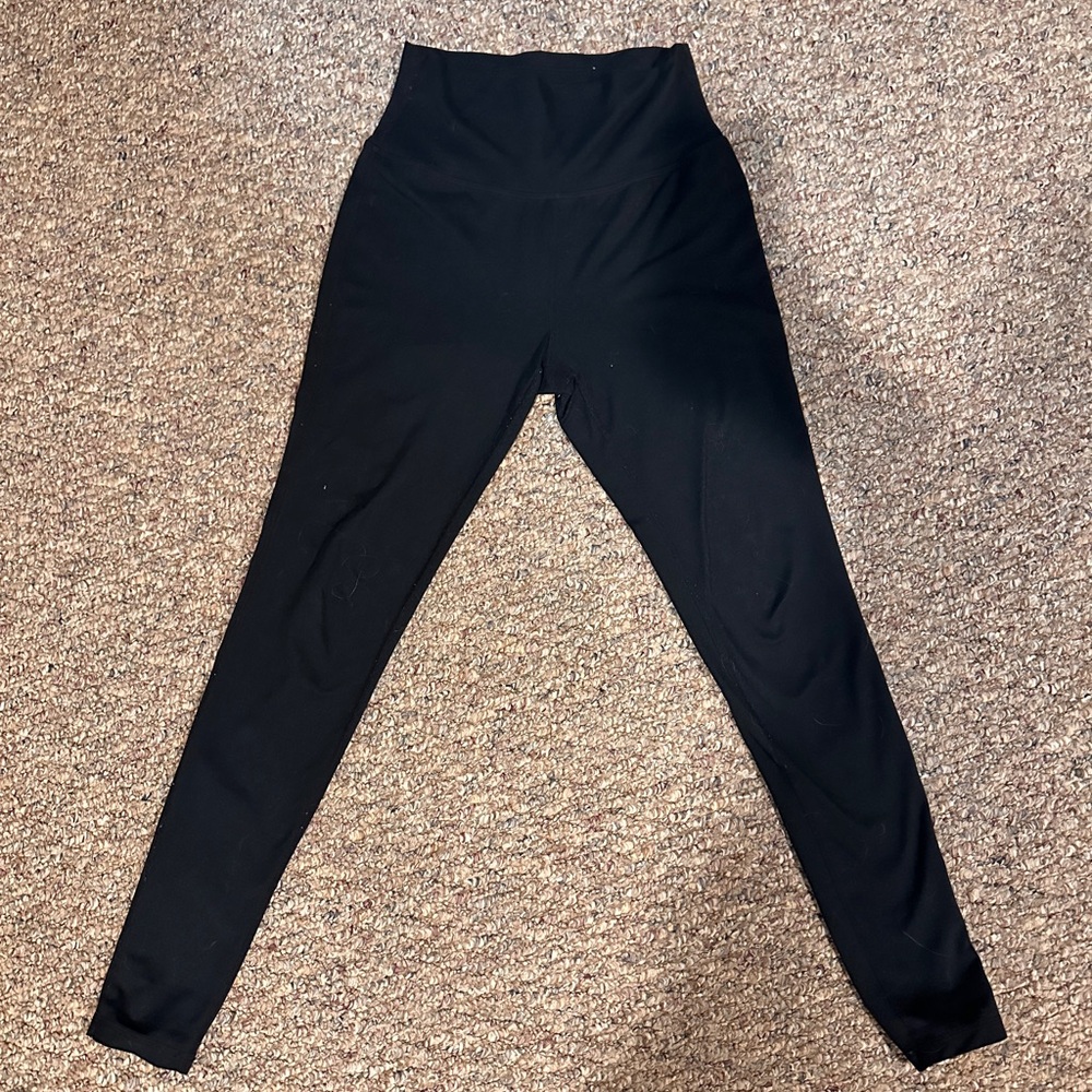 Manduka Black Essential High Line Extra High Waisted Black Leggings Size Small.